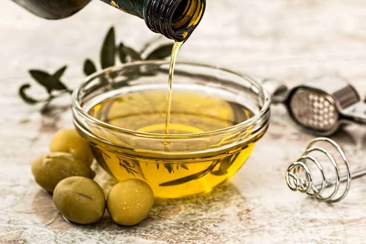 Can Dogs Eat Olive Oil? PUPPYFAQS